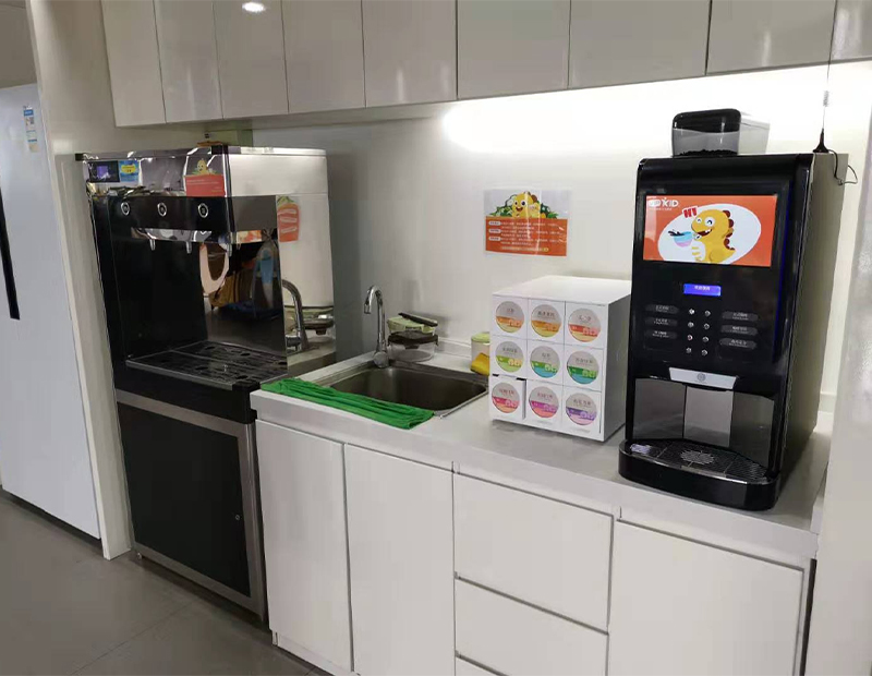 金巴黎在培訓機構(gòu).jpg